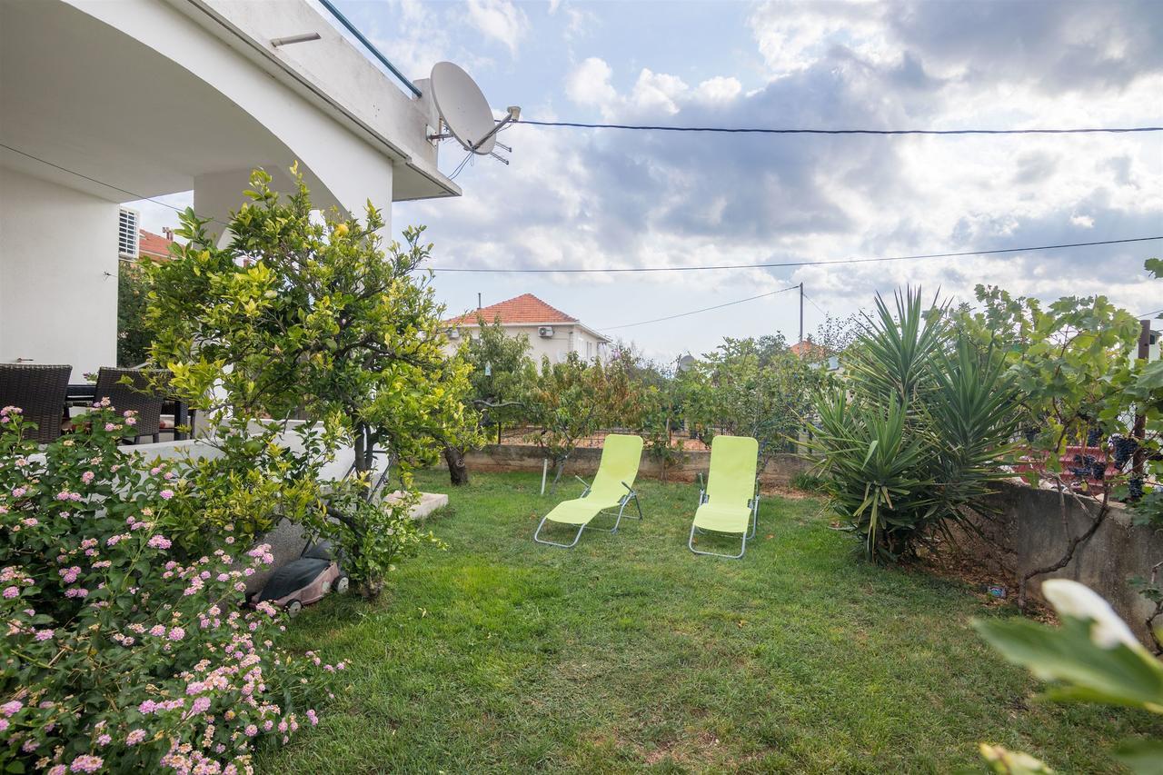 Apartment Vinka Trogir Eksteriør bilde
