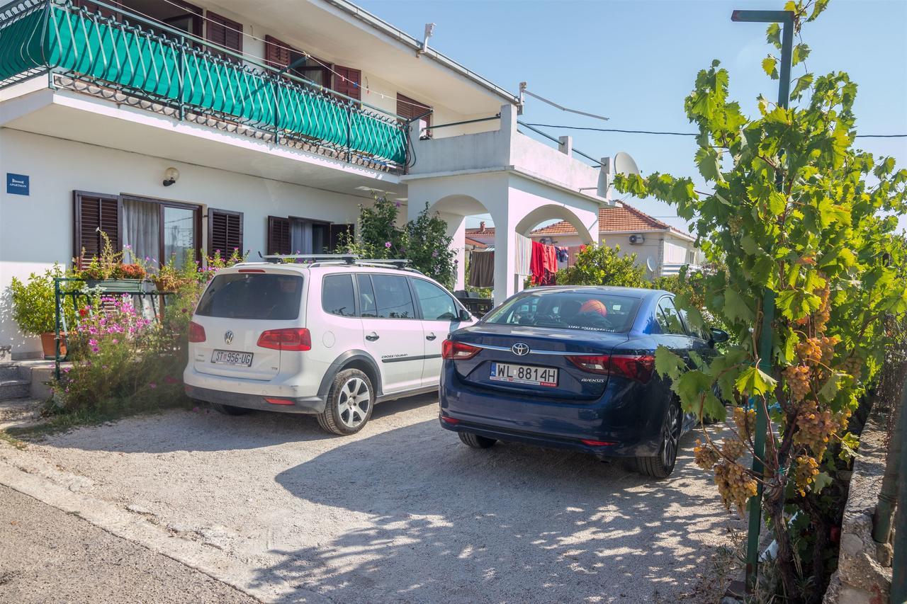 Apartment Vinka Trogir Eksteriør bilde