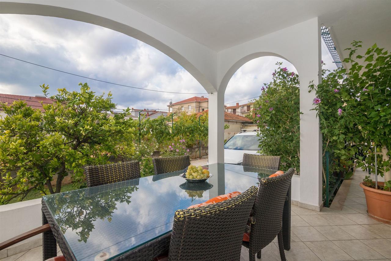 Apartment Vinka Trogir Eksteriør bilde